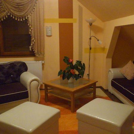 Szilvia Vendeghaz Hotel Korosszakal Zewnętrze zdjęcie