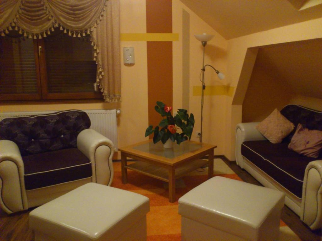 Szilvia Vendeghaz Hotel Korosszakal Zewnętrze zdjęcie